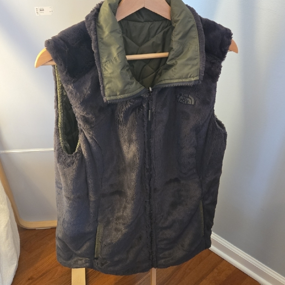 The North Face Reversable Women's Green Quilted/Faux Fur Vest - Picture 4 of 8